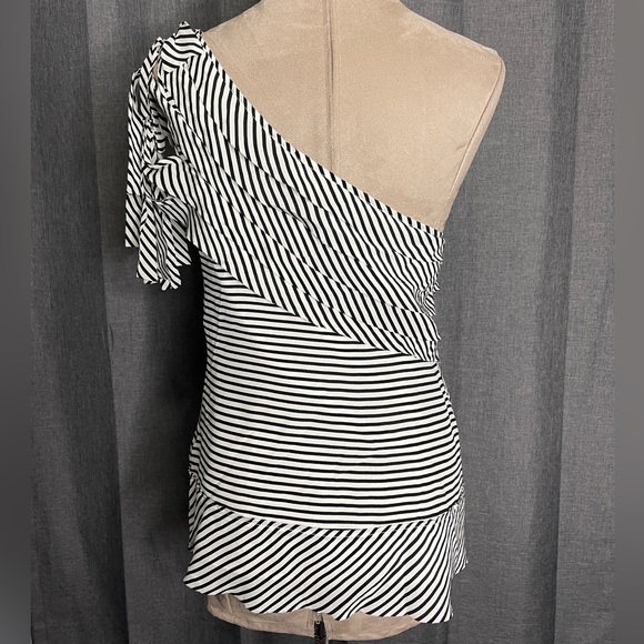 BCBG Maxazria Blouse - Picture 2 of 7